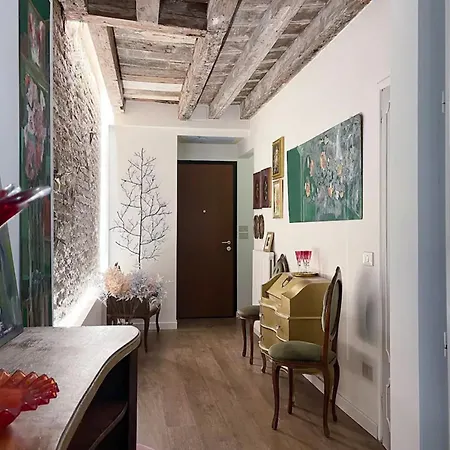Apartmán Ca Croce Di Malta - Your Charming Retreat *